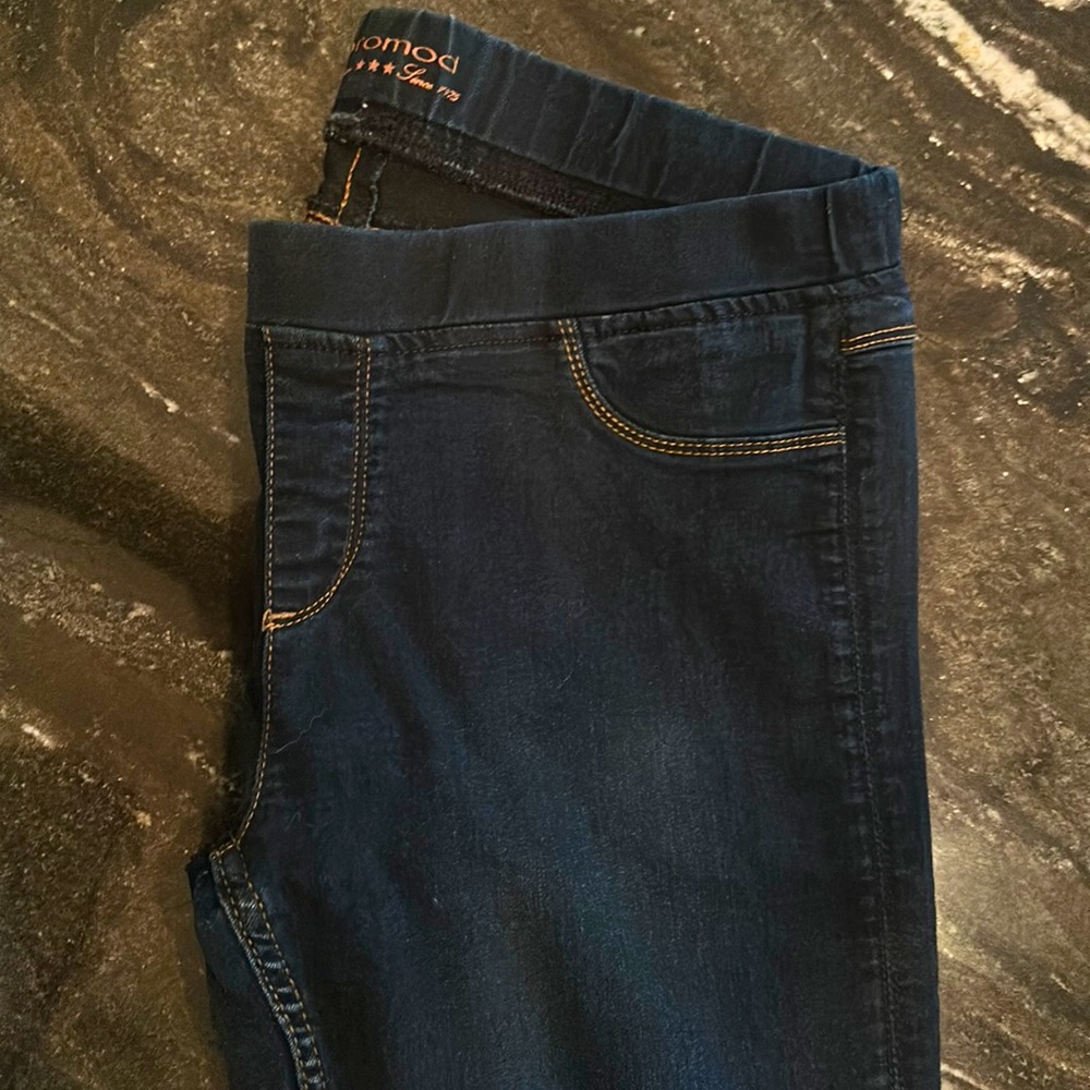 Authentic French promod denim skinny jeans. Only worn a couple times.